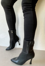 Load image into Gallery viewer, marco tozzi black heeled boots