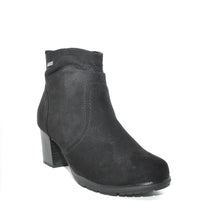 Load image into Gallery viewer, black block heeled boots