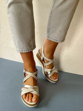 Load image into Gallery viewer, white low wedge sandals