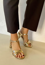 Load image into Gallery viewer, gold block heel sandals