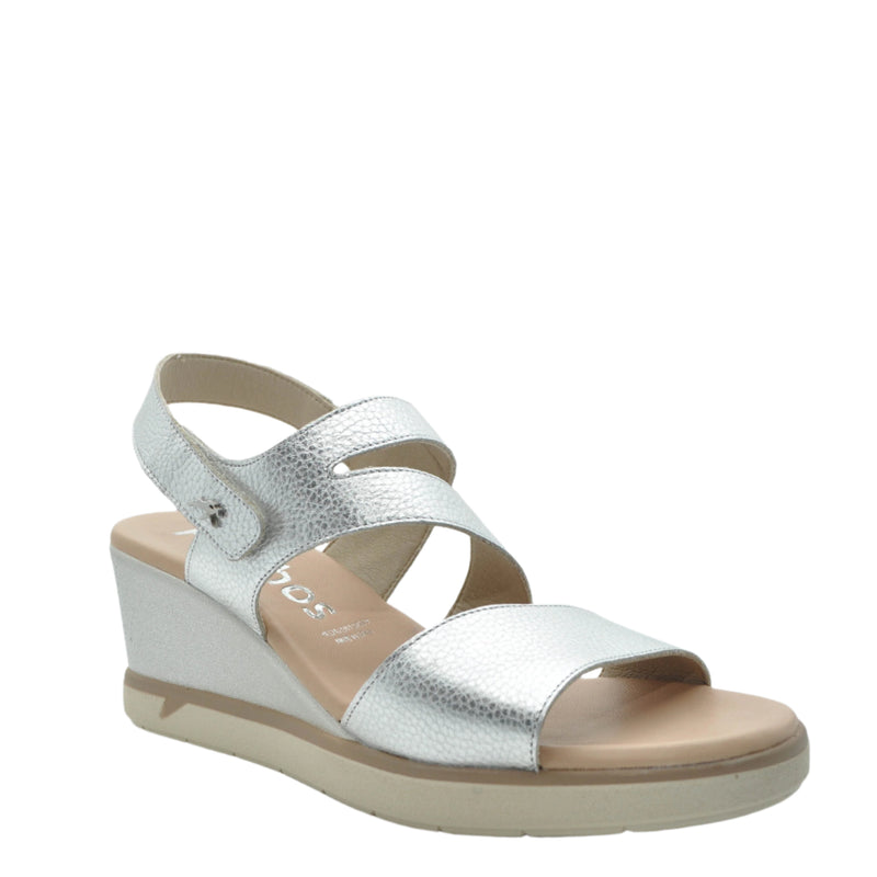 Load image into Gallery viewer, silver sandals fluchos
