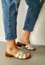Load image into Gallery viewer, white mule sandals for women