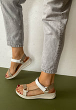 Load image into Gallery viewer, white ladies sandals