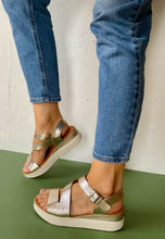Load image into Gallery viewer, silver sandals for women