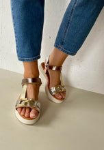 Load image into Gallery viewer, chunky ladies sandals