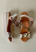 Load image into Gallery viewer, dressy casual sandals