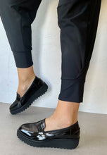 Load image into Gallery viewer, ara black wedge loafer