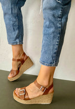 Load image into Gallery viewer, tan high wedge sandals