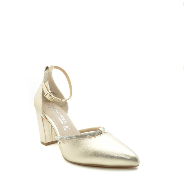 gold heels for a wedding