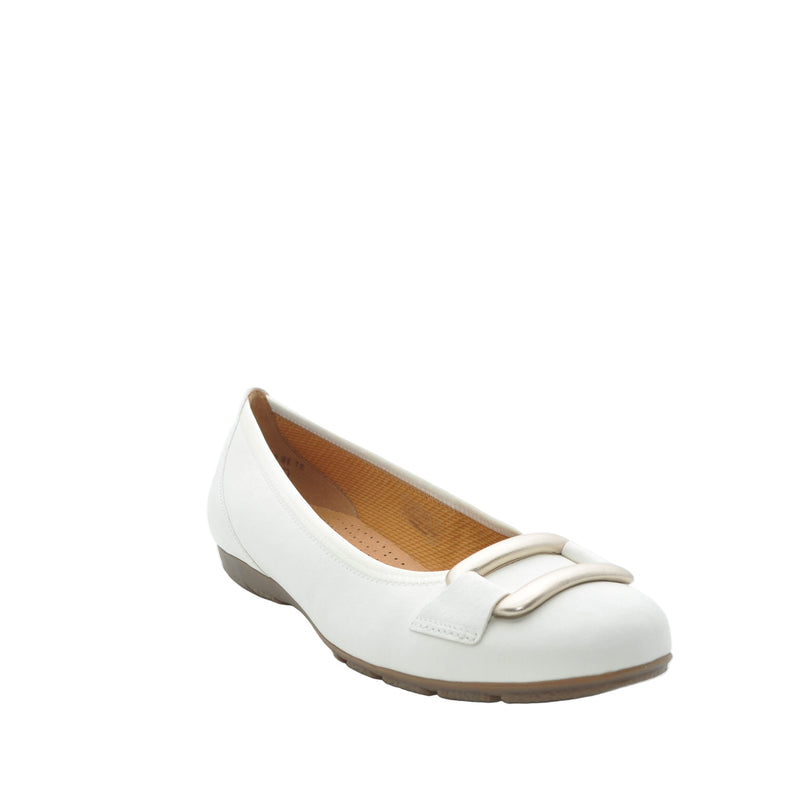Load image into Gallery viewer, ladies white flat shoes
