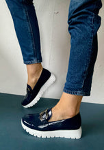 Load image into Gallery viewer, wonders navy moccasin shoes