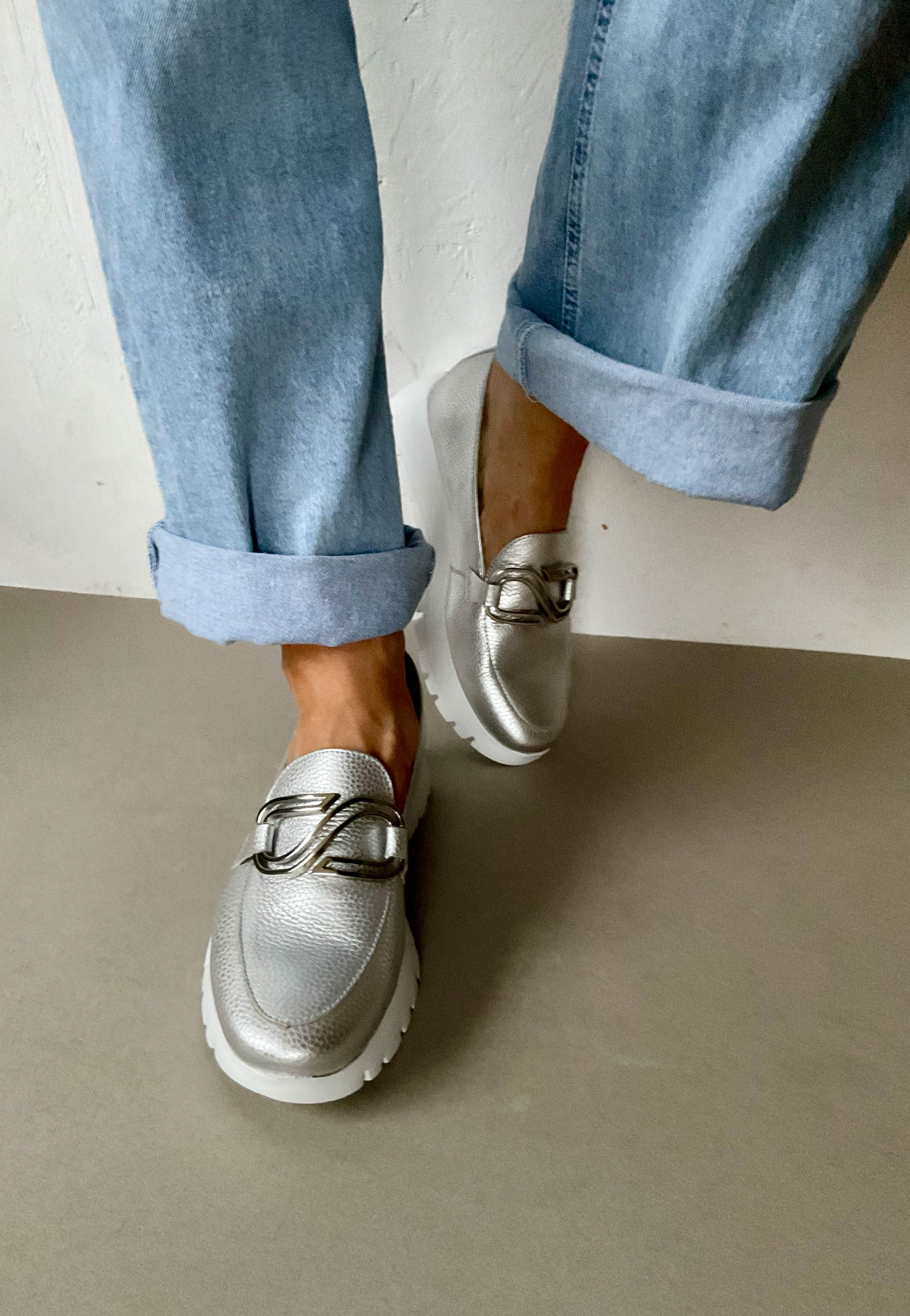 silver womens flat shoes