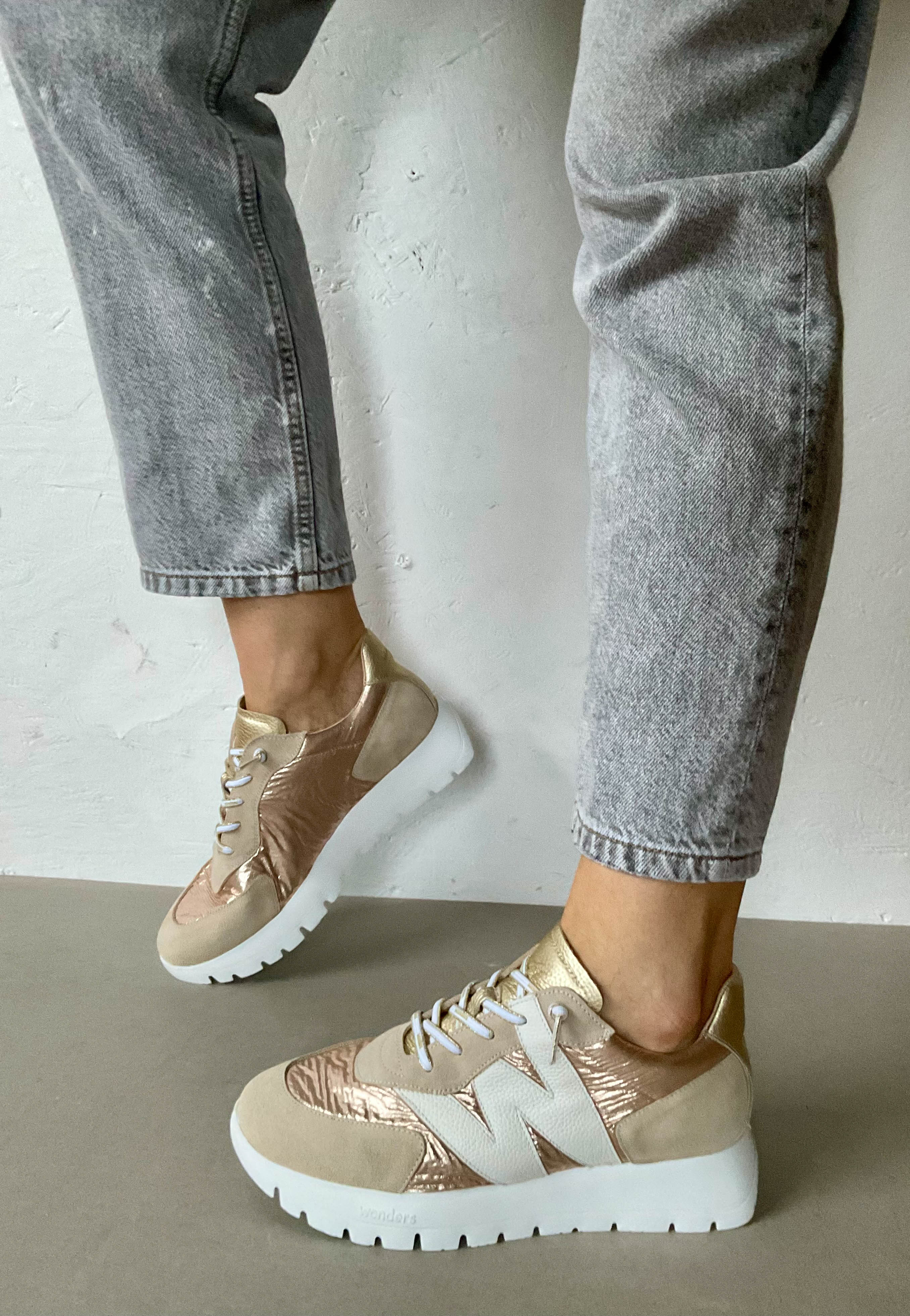 wonders taupe trainers