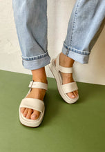 Load image into Gallery viewer, white flat sandals for women