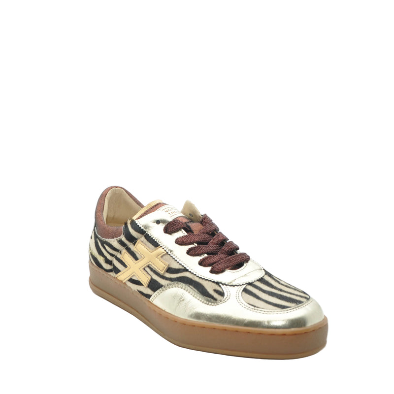 Load image into Gallery viewer, pony hair trainers
