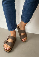 Load image into Gallery viewer, brown birkenstock sandals