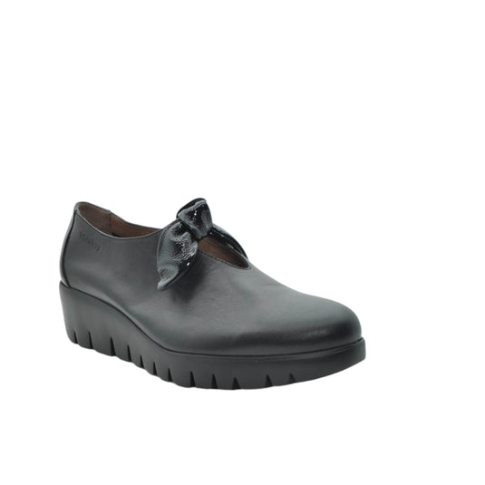black wedge shoes