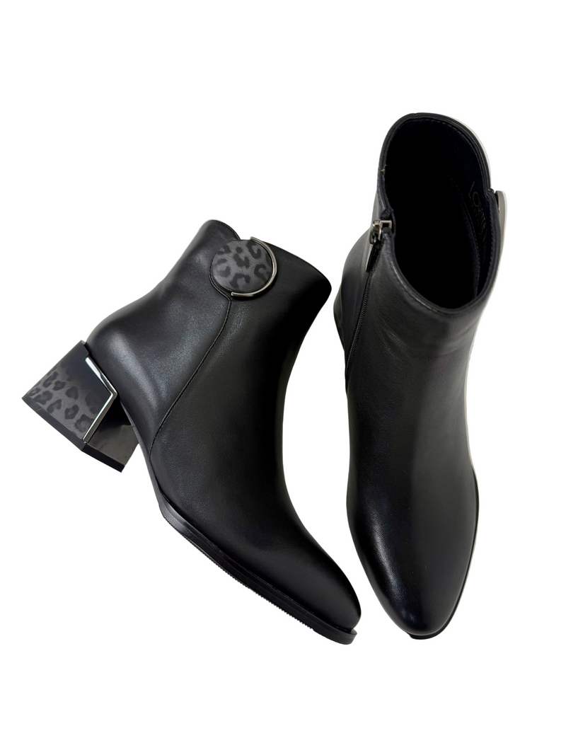 Load image into Gallery viewer, block heeled boots
