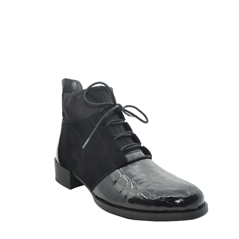 Load image into Gallery viewer, black croc effect boots
