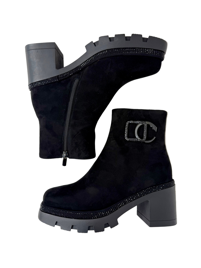 Load image into Gallery viewer, black chunky boots
