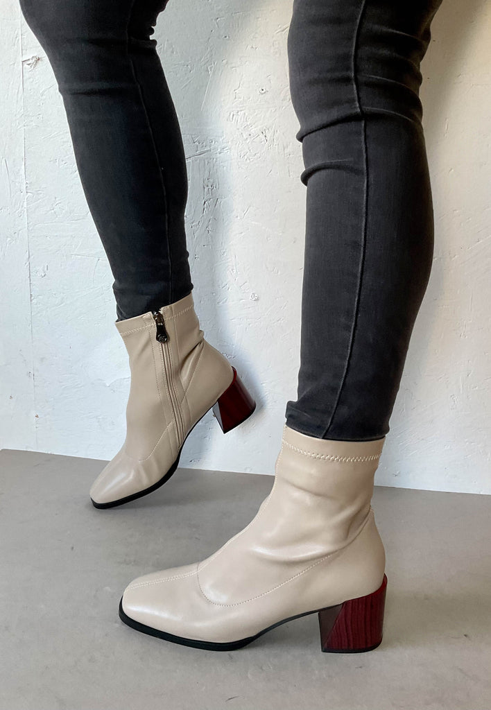 zanni cream block heel boots