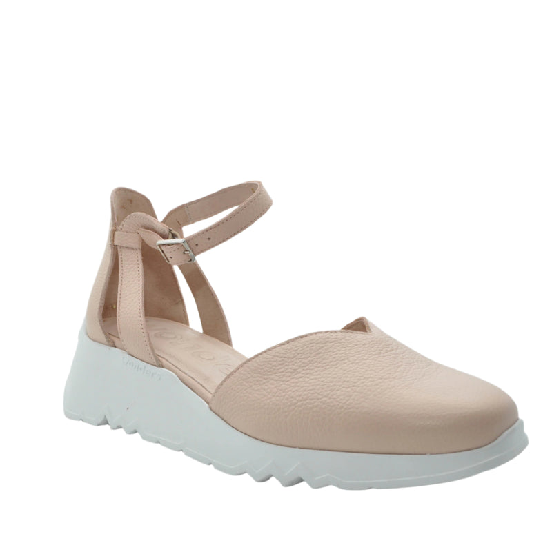 Load image into Gallery viewer, wonders sandals
