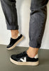womens trainers black
