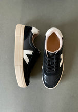 Load image into Gallery viewer, ladies trainers