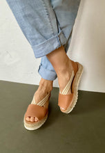Load image into Gallery viewer, tan espadrilles for women