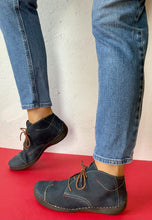 Load image into Gallery viewer, josef seibel navy boots