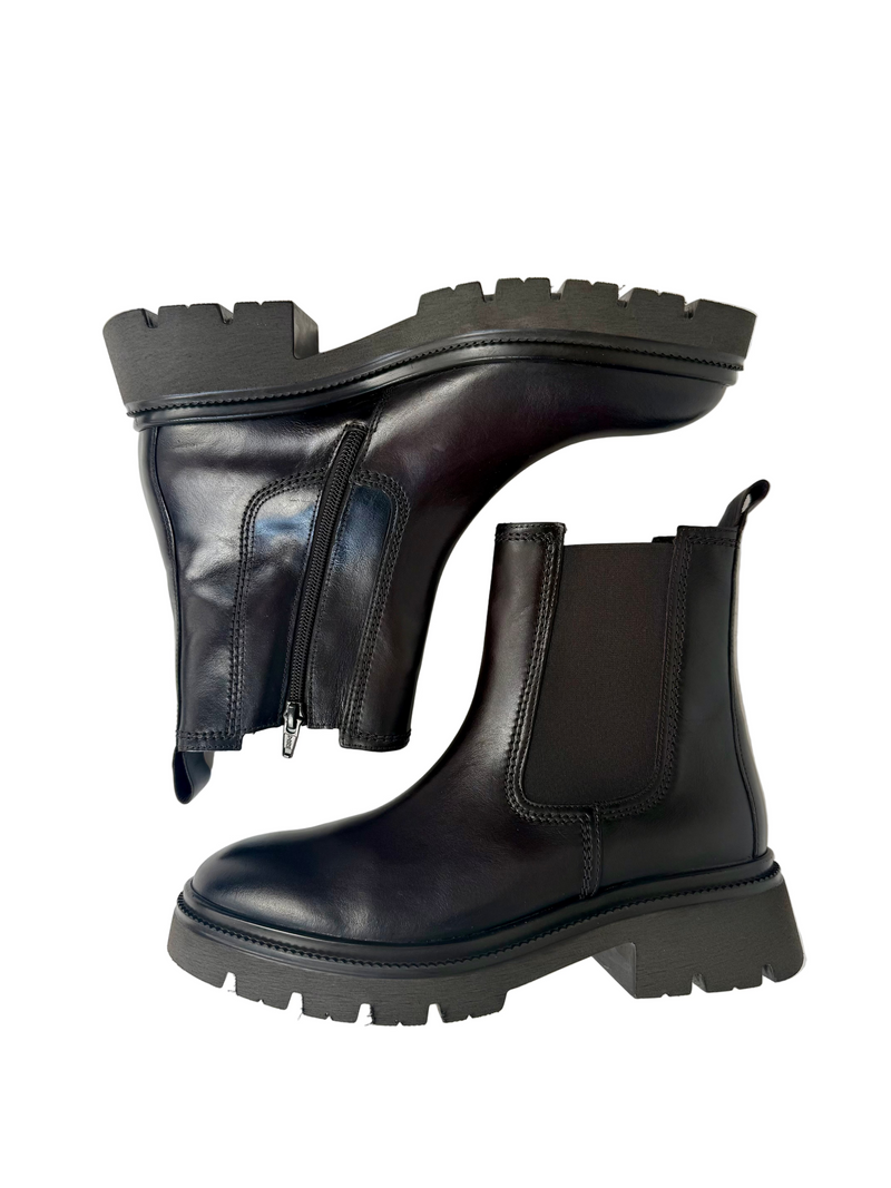 Load image into Gallery viewer, womens chelsea boots
