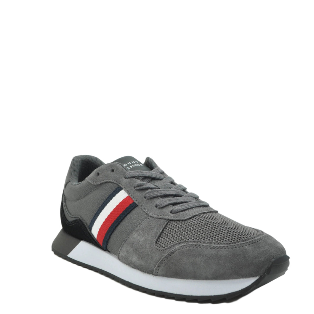 mens casual trainers