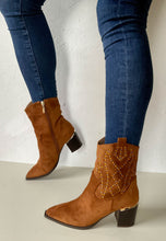 Load image into Gallery viewer, kate appleby cowboy boots