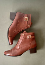 Load image into Gallery viewer, brown dress boots