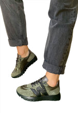 Load image into Gallery viewer, green chuny shoes for women