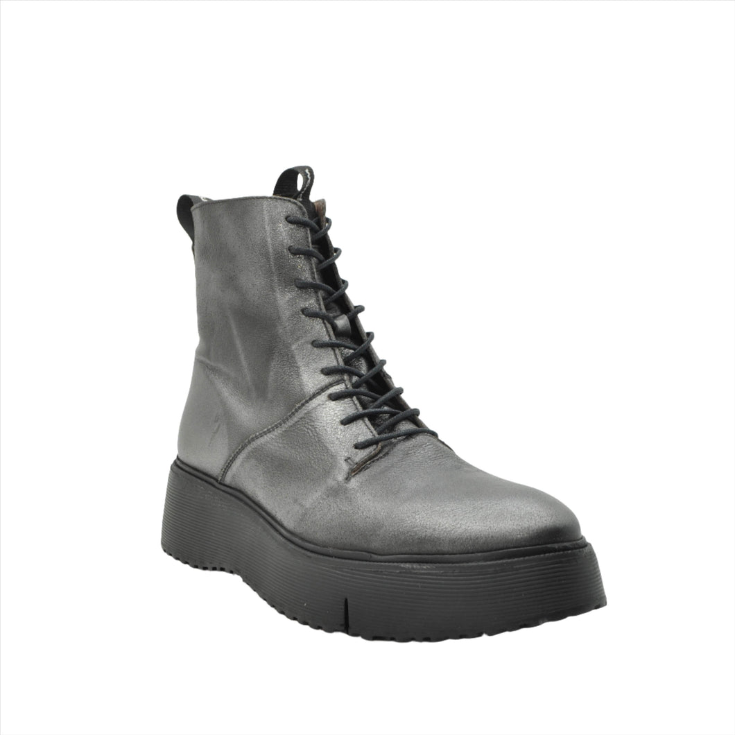 wonders silver boots