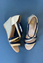 Load image into Gallery viewer, gold wedge heel sandals