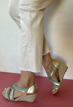Load image into Gallery viewer, gold wedge sandals