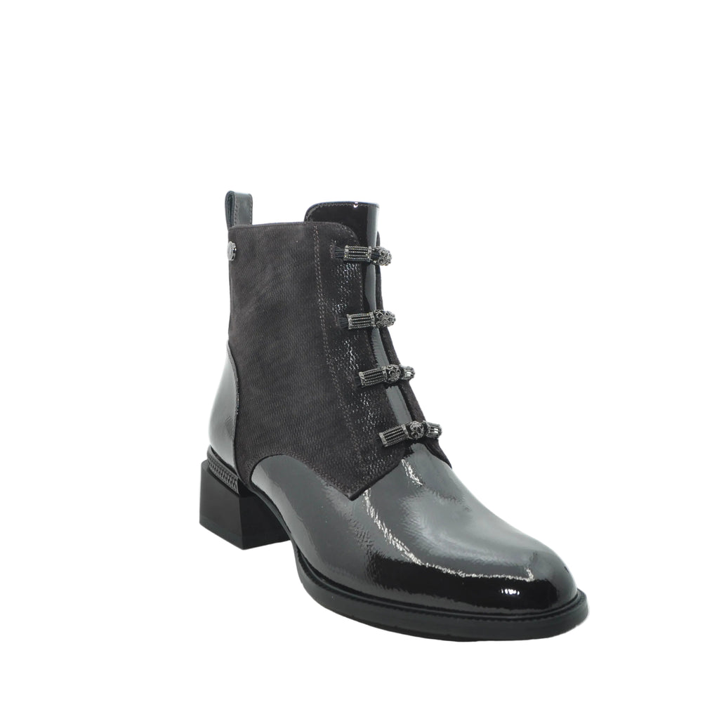 loretta vitale boots