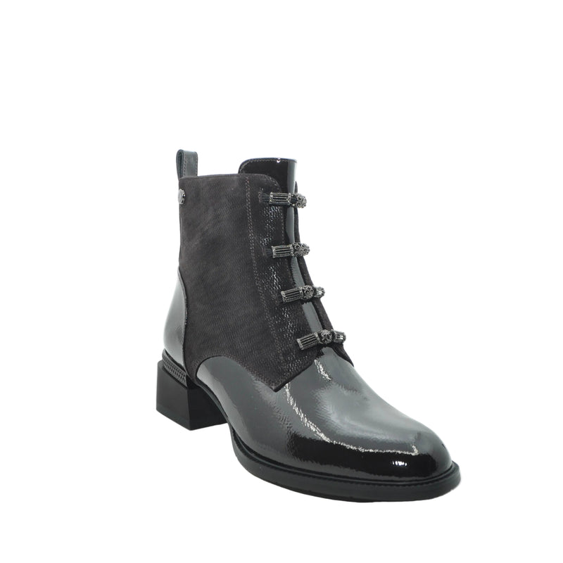 Load image into Gallery viewer, loretta vitale boots
