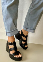 Load image into Gallery viewer, clarks black wedge sandals