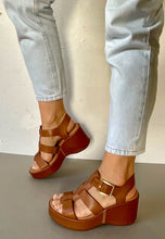 Load image into Gallery viewer, clarks brown wedge sandals