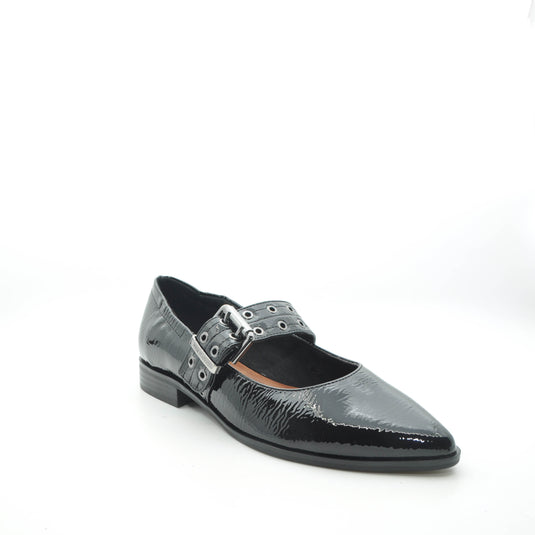 black patent shoes