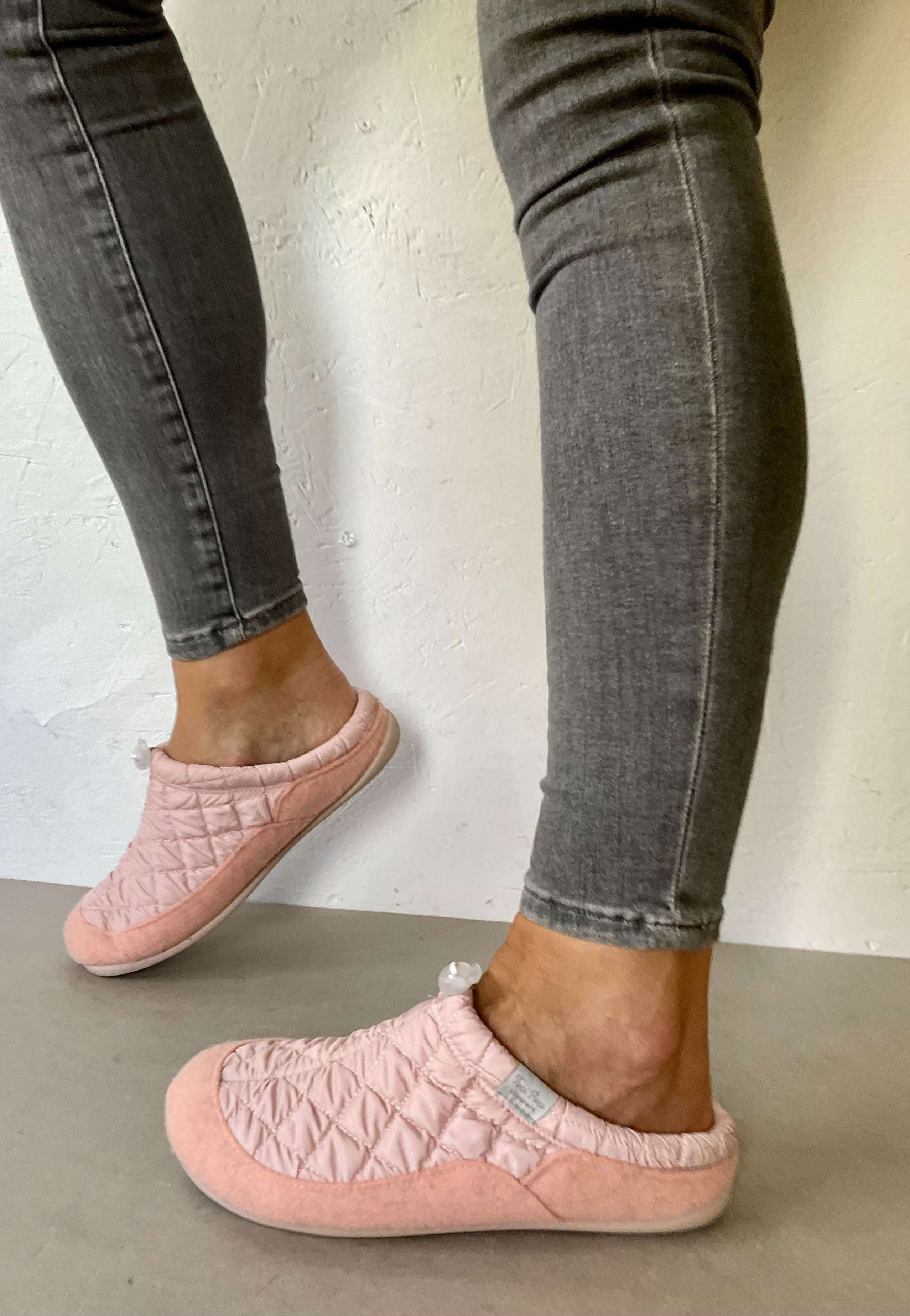 toni pons pink shoes