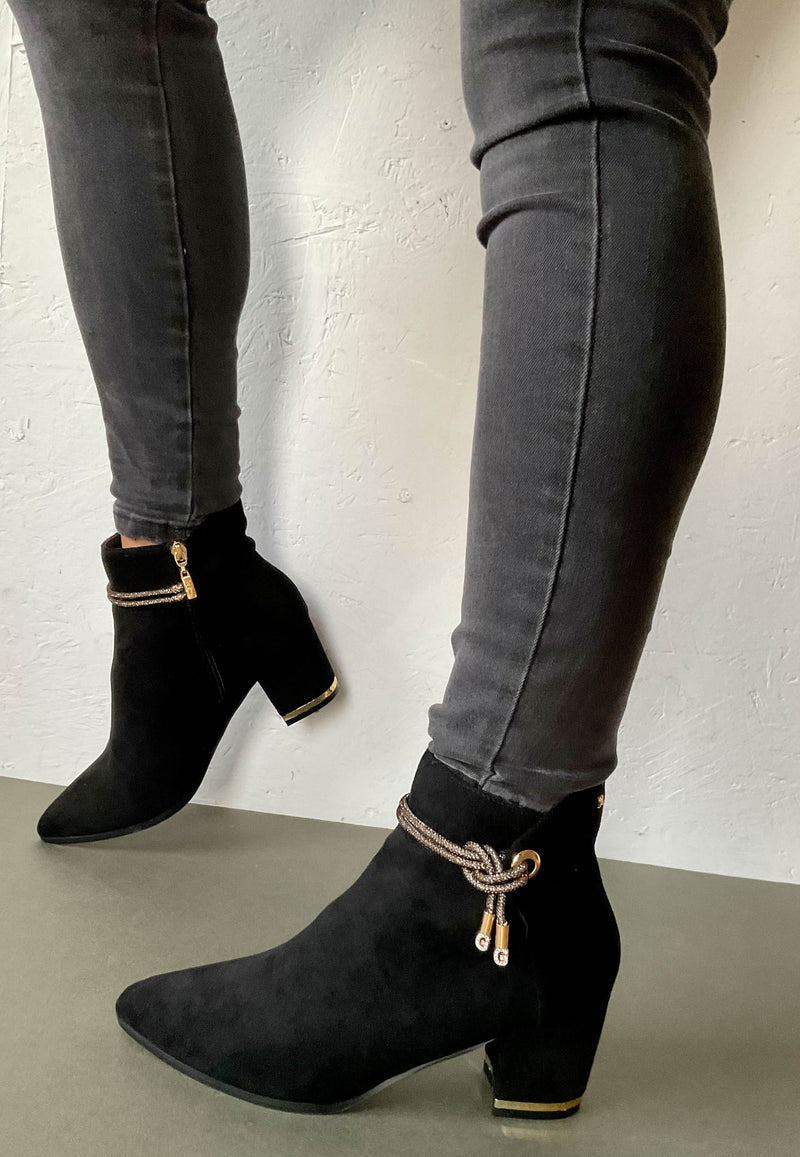 Load image into Gallery viewer, Kate Appleby black heeled boots
