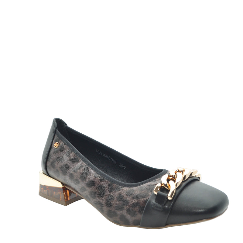 Load image into Gallery viewer, leopard print pumps

