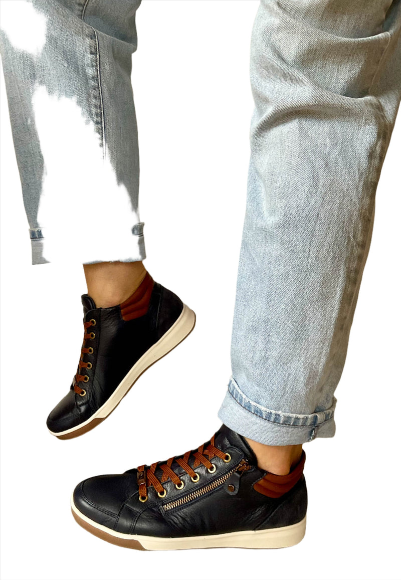 Load image into Gallery viewer, ladies soft boots
