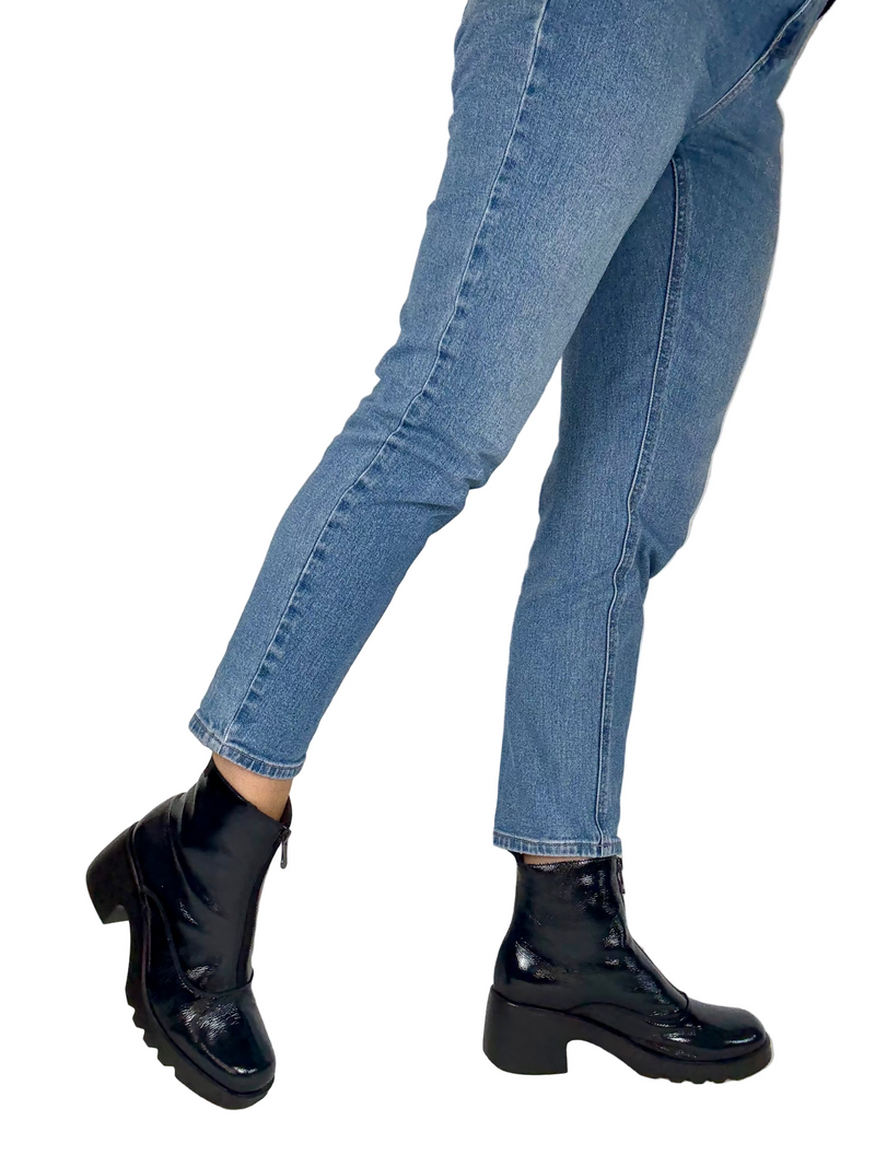 Load image into Gallery viewer, ladies block heel patent boots
