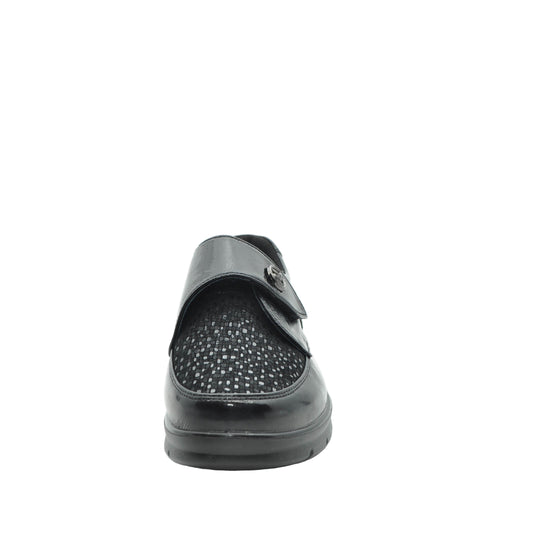 wide fitting ladies shoes