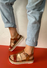 Load image into Gallery viewer, tan espadrille sandals